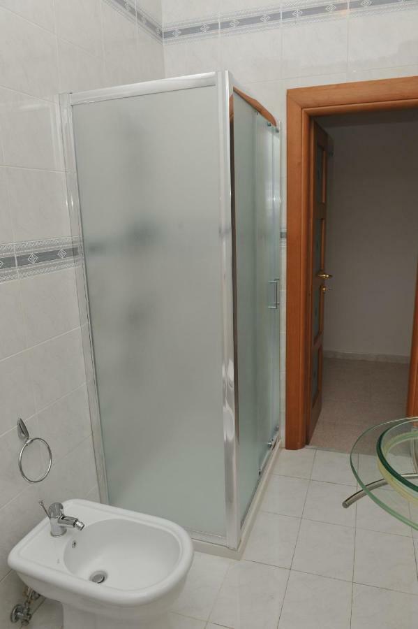 Casa Sarahouse Apartment ตารันโต ภายนอก รูปภาพ