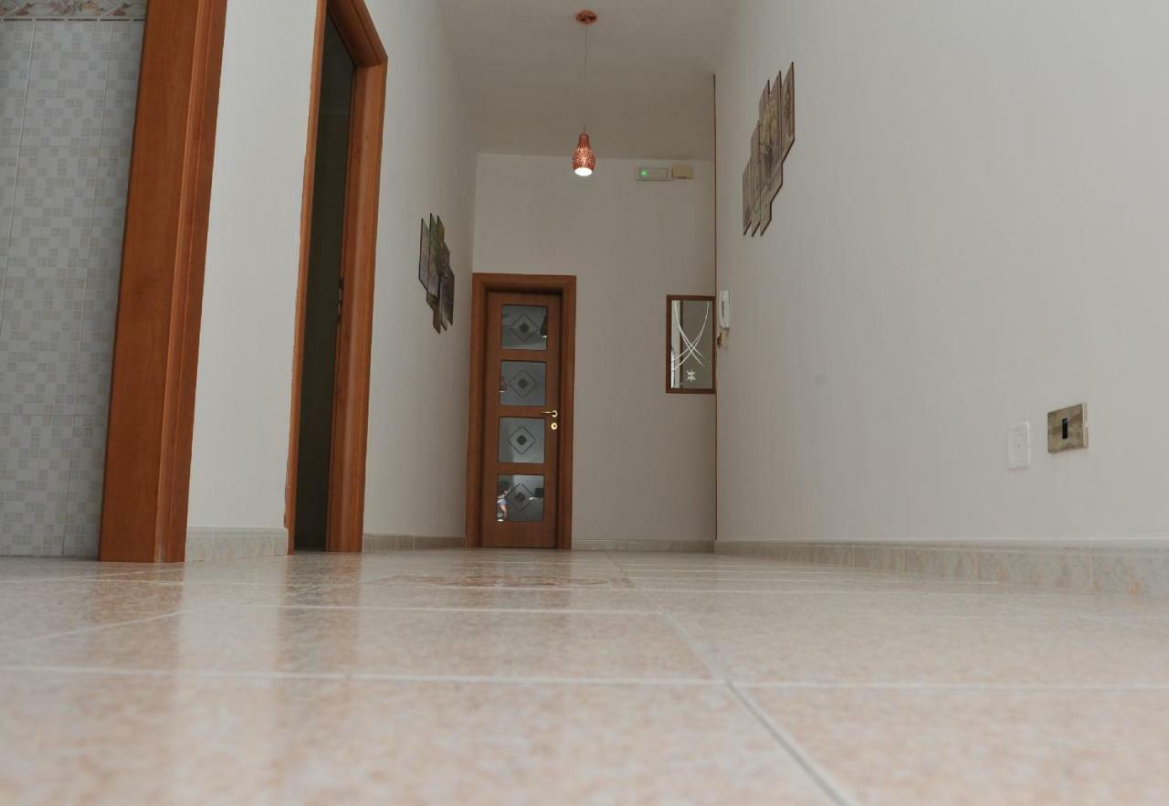 Casa Sarahouse Apartment ตารันโต ภายนอก รูปภาพ
